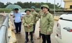 Bí thư Đảng uỷ xã Nghĩa Đàn kiểm tra công tác ứng phó bão số 10 (Bualoi)